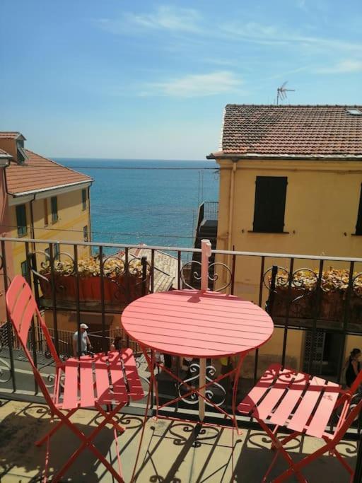 Casa Del Sole Affacciato Sul Mare Apartment Cervo Luaran gambar